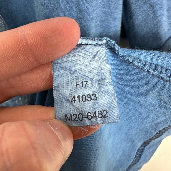 Winnipeg Jets Blue‎ Short Sleeve Crew Neck Tee Mens Size Medium T-Shirt Rare M - Picture 9 of 12